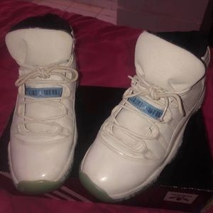 Air Jordan 11 retro legend blue 11s size 7y